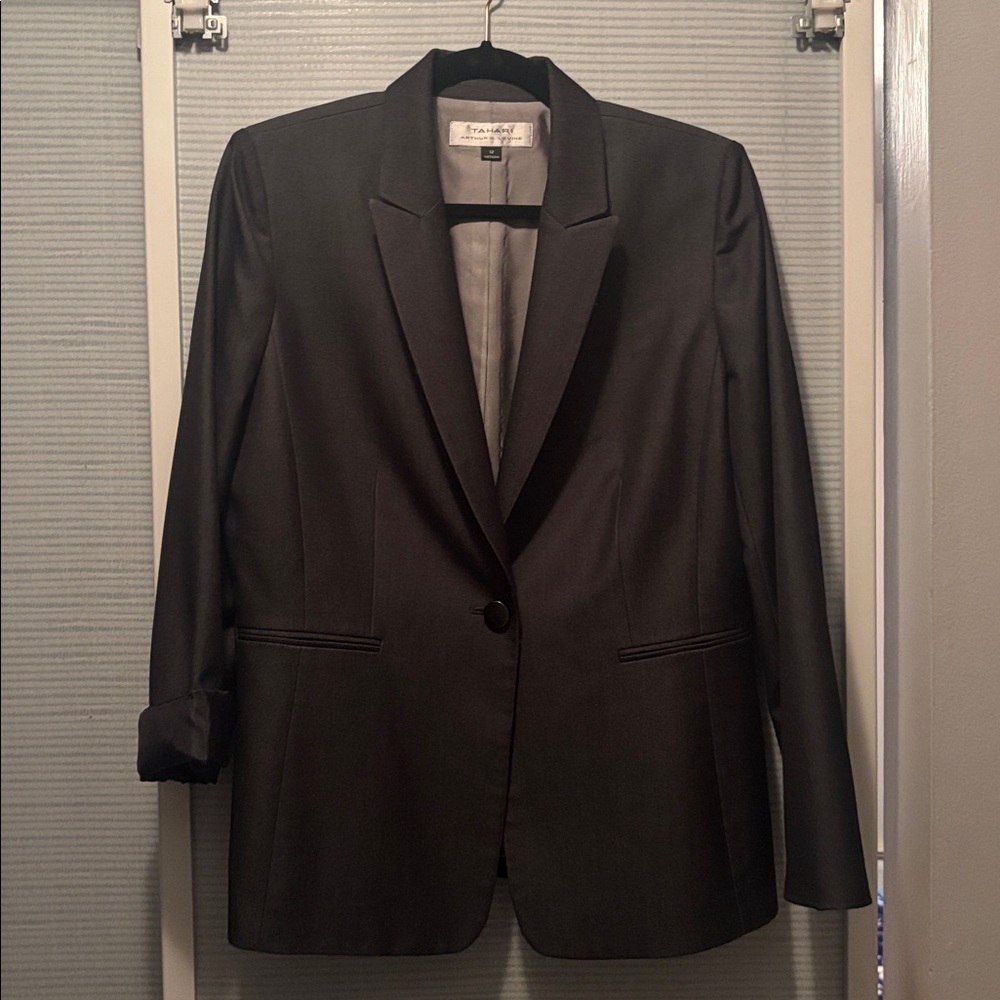 EUC Charcoal Tahari Blazer